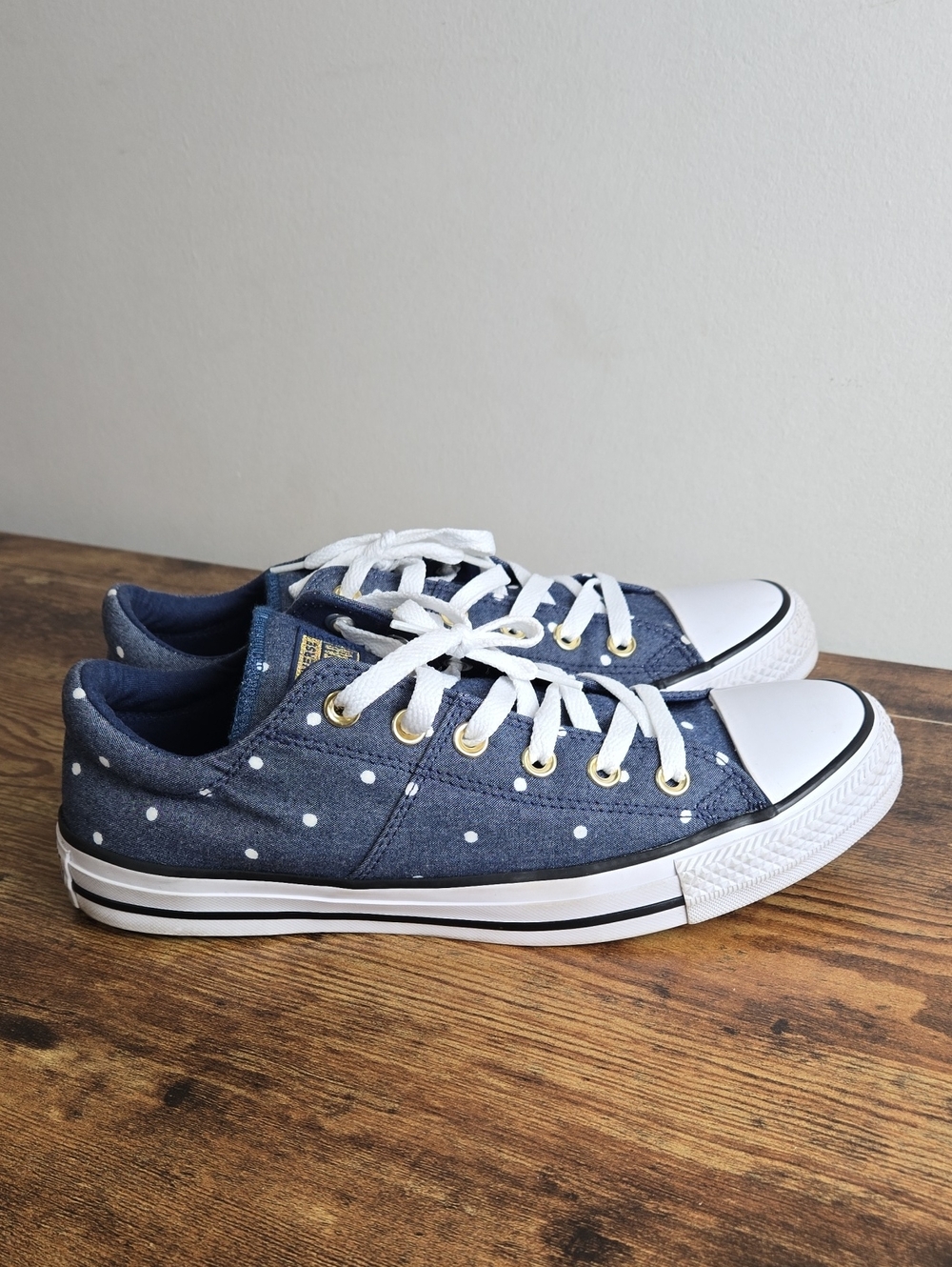 Converse Chuck Taylor All Star Madison Low Polka Dots Womens Sneakers Sz 10